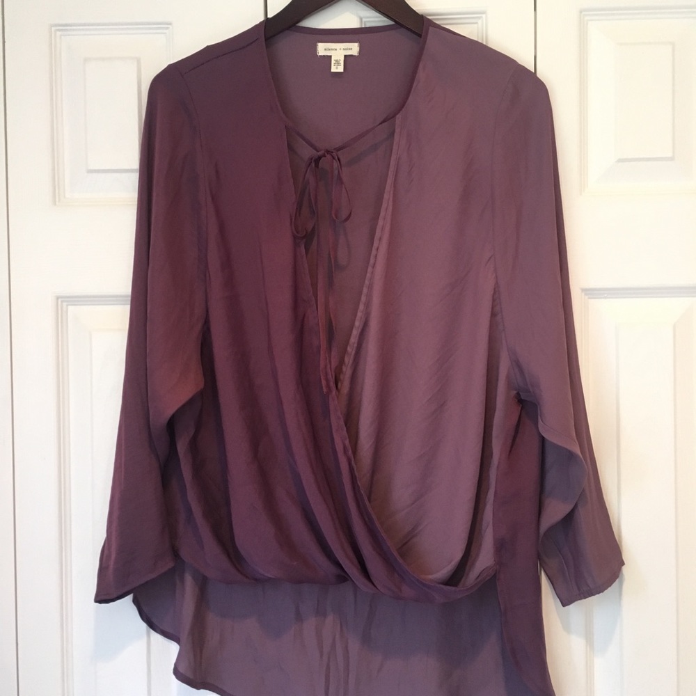 NWOT UO Silence + Noise Silky High Low Blouse